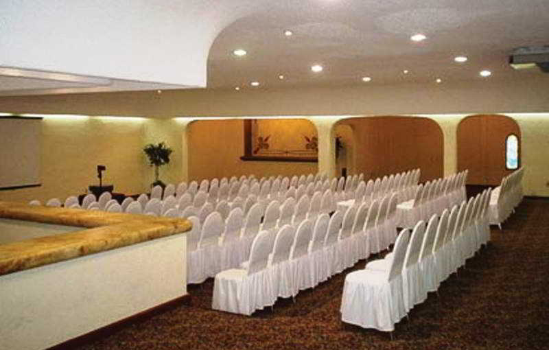 Real De Minas Poliforum Leon Bagian luar foto