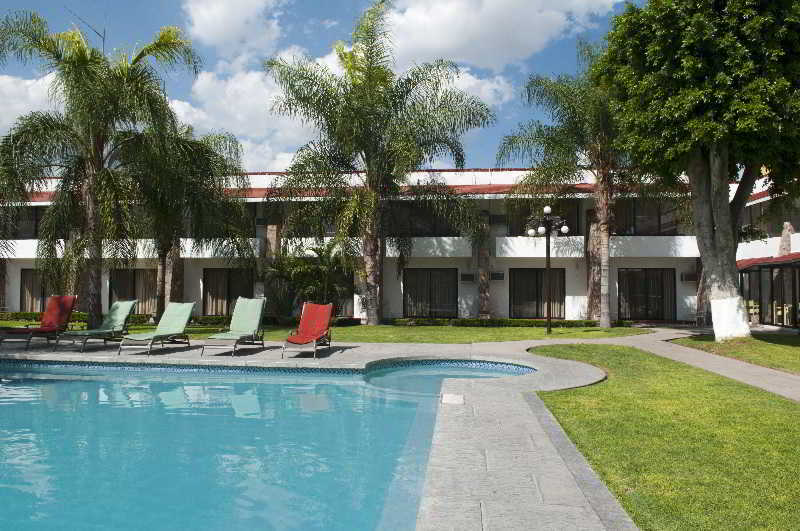 Real De Minas Poliforum Leon Bagian luar foto